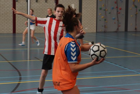 Korfbal C2  29 november-037.JPG